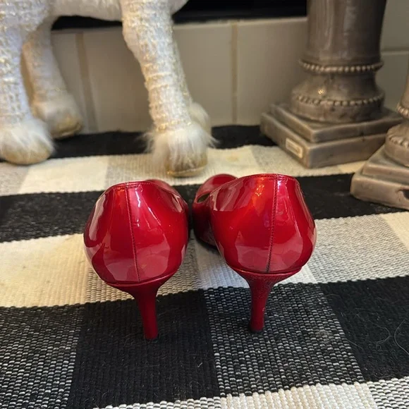 Stuart Weitzman Ruby Red Patent Leather Pumps Heels sz 8 - Picture 7 of 9
